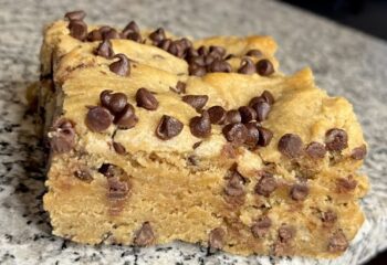 Moms Peanut Butter Bar